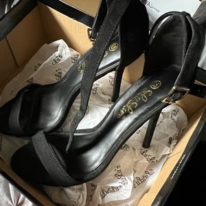 Black classic heels
